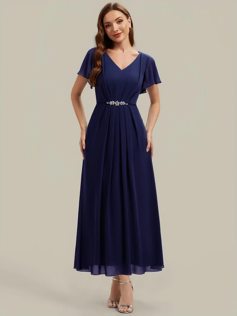 Robe d'invitée à col en V orné de strass et manches à volants