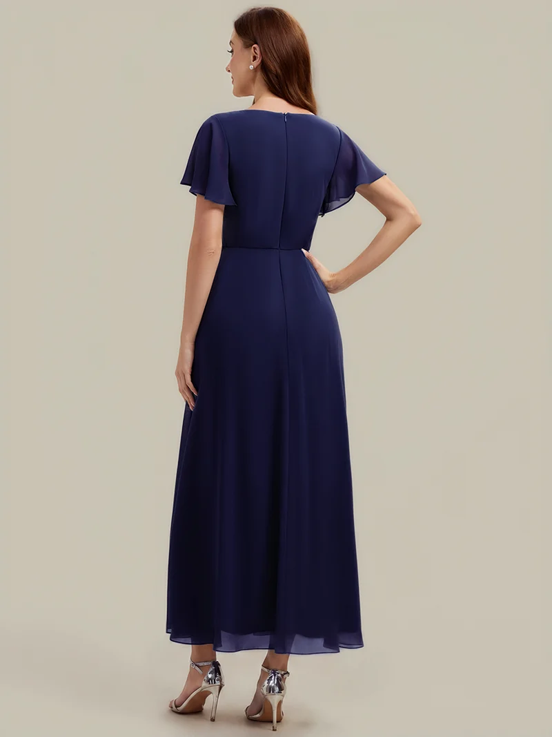 Robe d'invitée à col en V orné de strass et manches à volants