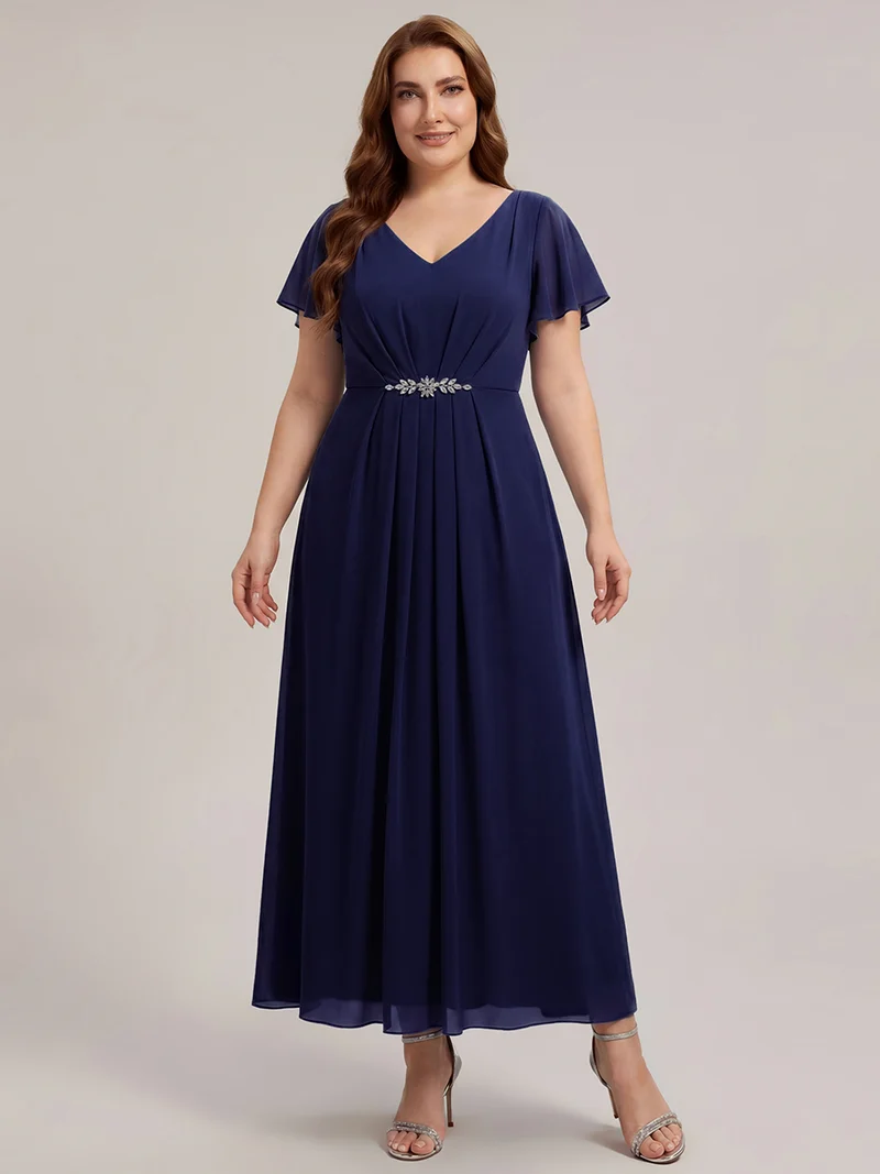 Robe d'invitée à col en V orné de strass et manches à volants