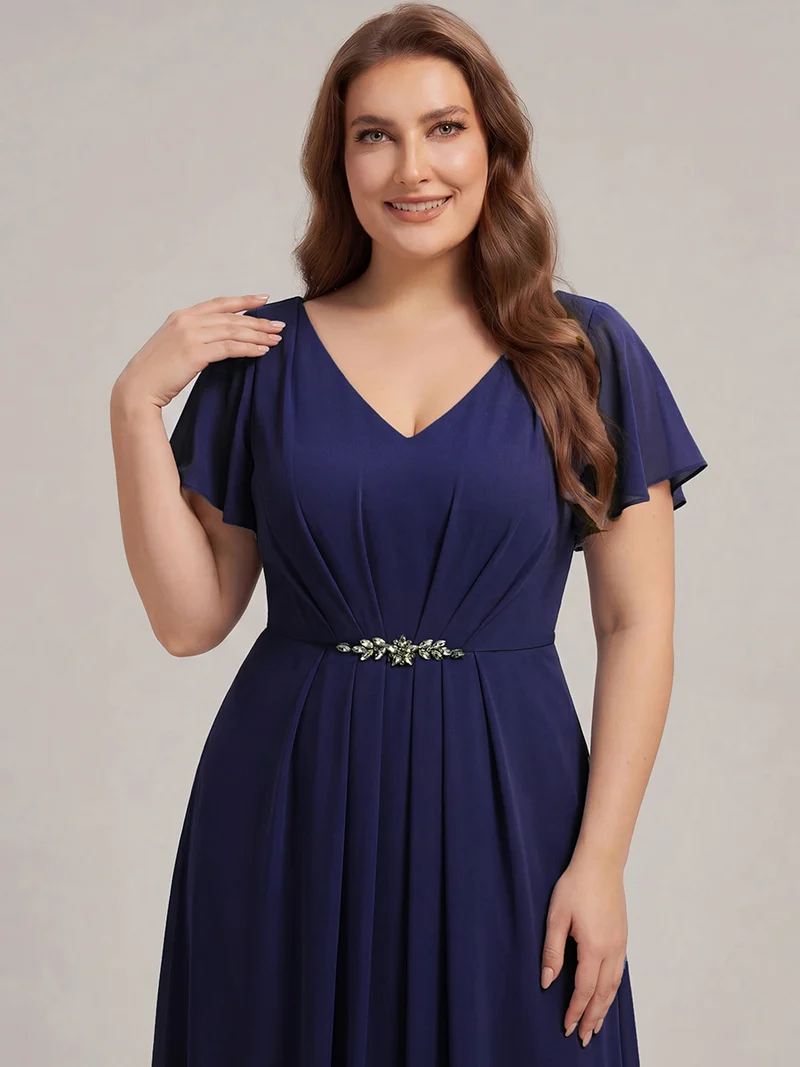 Robe d'invitée à col en V orné de strass et manches à volants