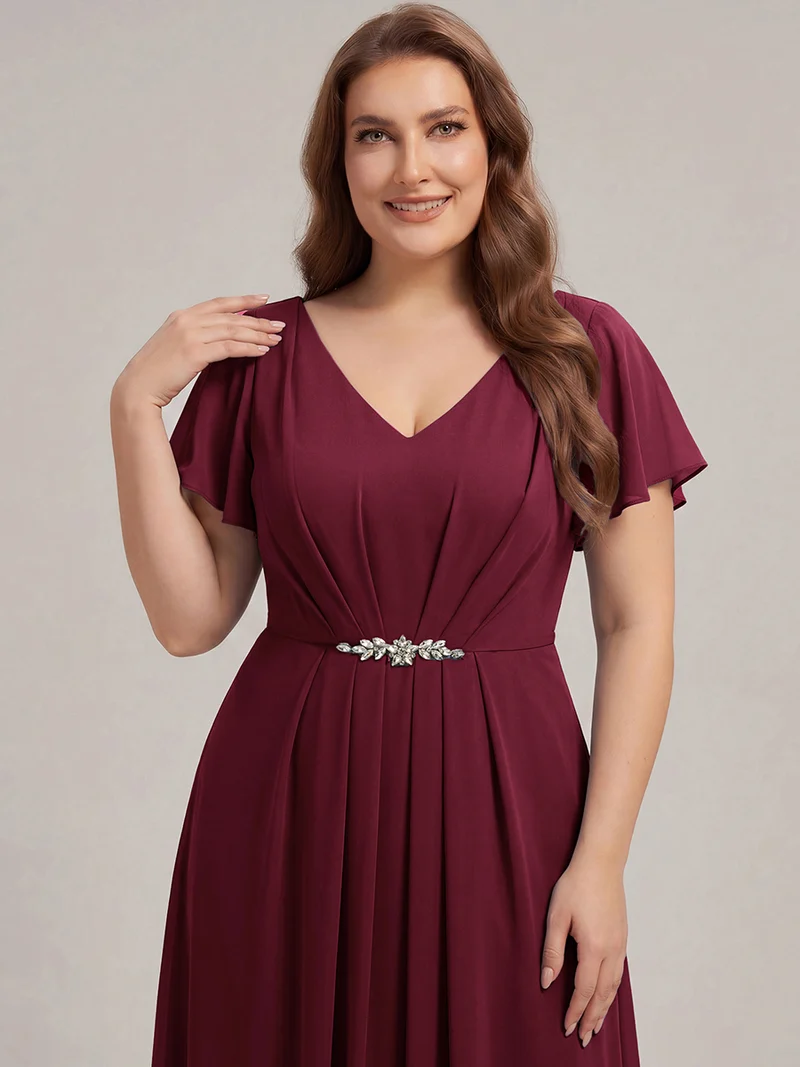 Robe d'invitée à col en V orné de strass et manches à volants