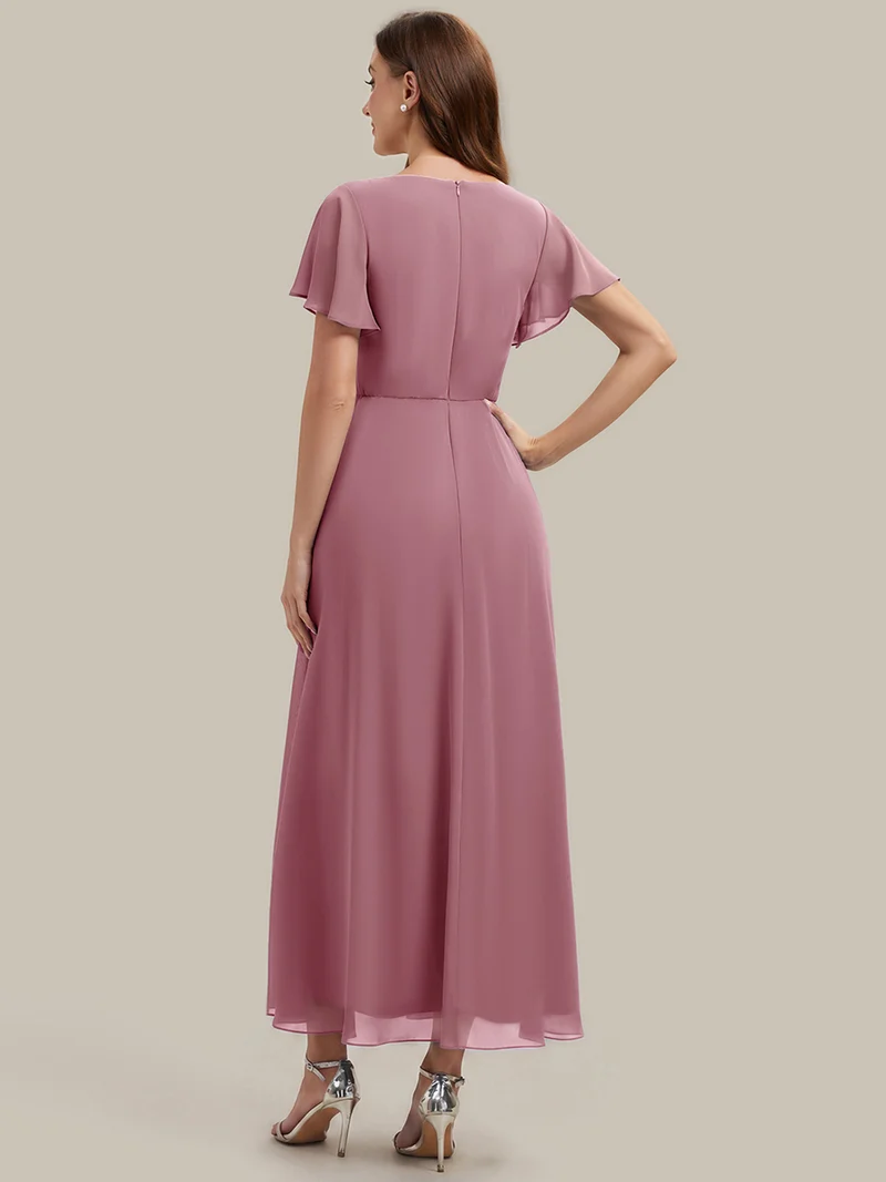Robe d'invitée à col en V orné de strass et manches à volants