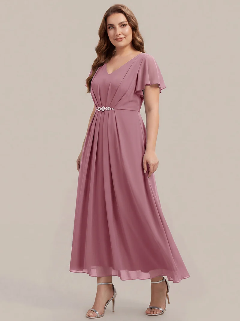Robe d'invitée à col en V orné de strass et manches à volants