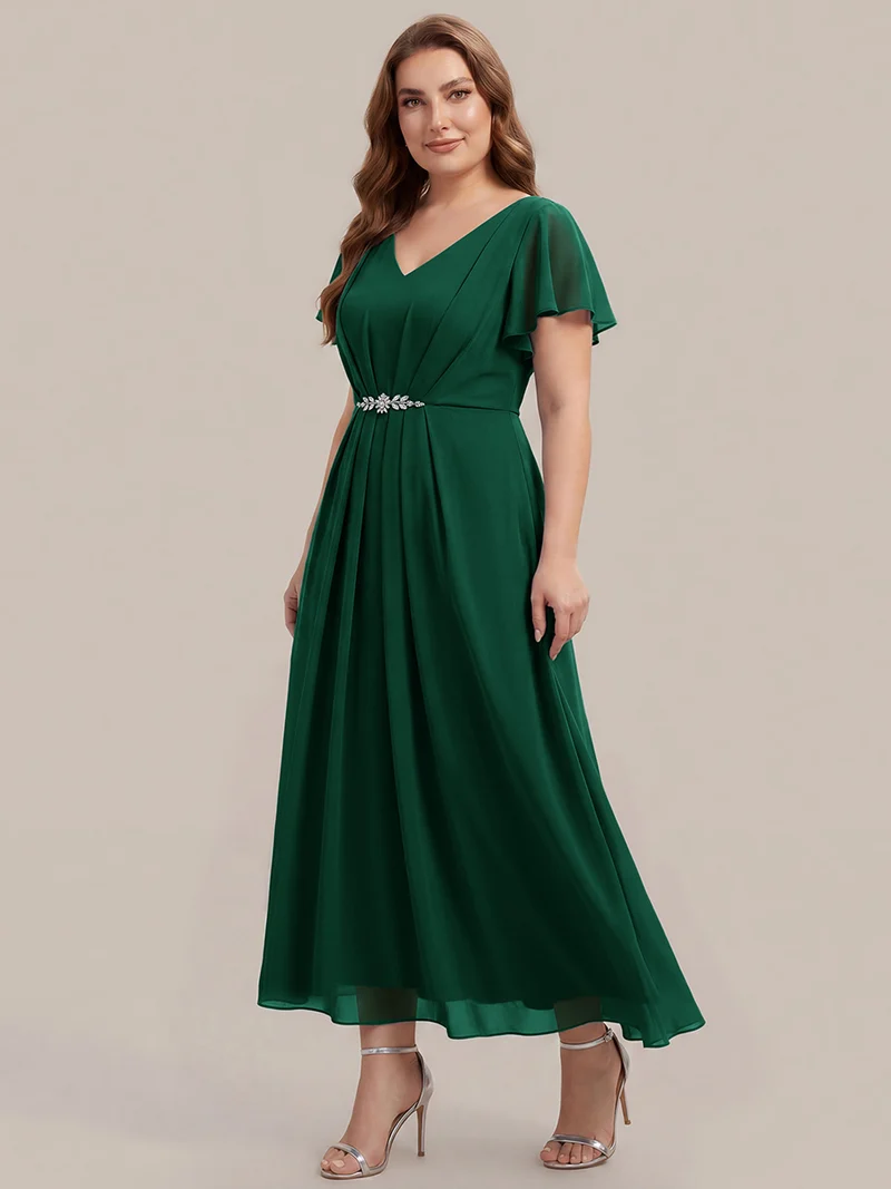 Robe d'invitée à col en V orné de strass et manches à volants