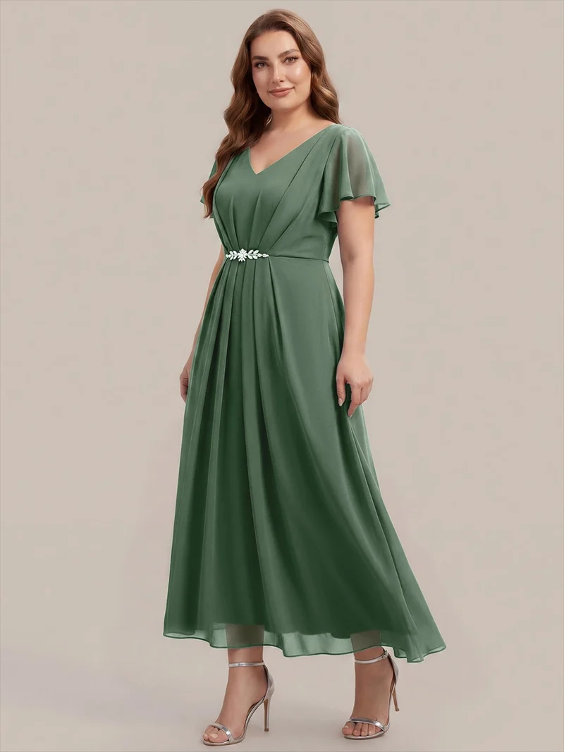 Robe d'invitée à col en V orné de strass et manches à volants