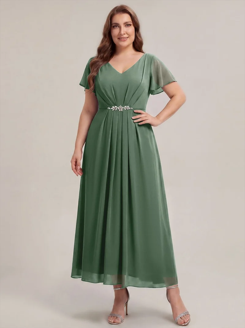 Robe d'invitée à col en V orné de strass et manches à volants