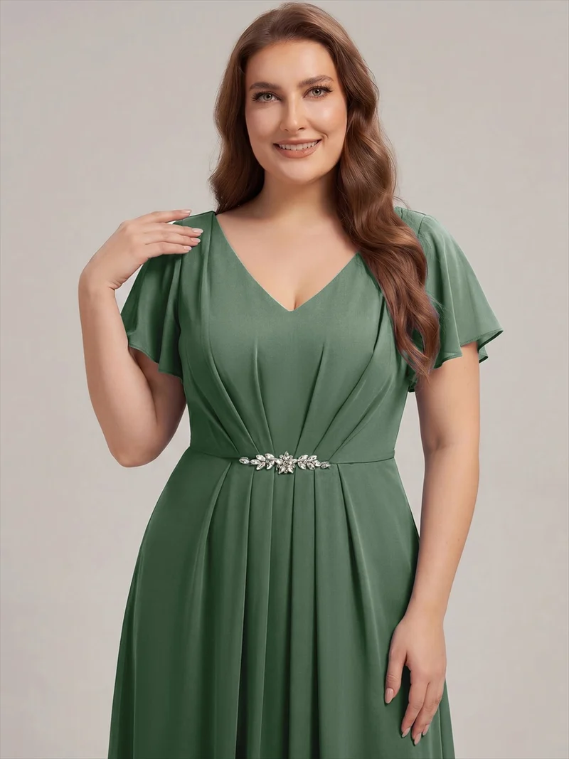 Robe d'invitée à col en V orné de strass et manches à volants