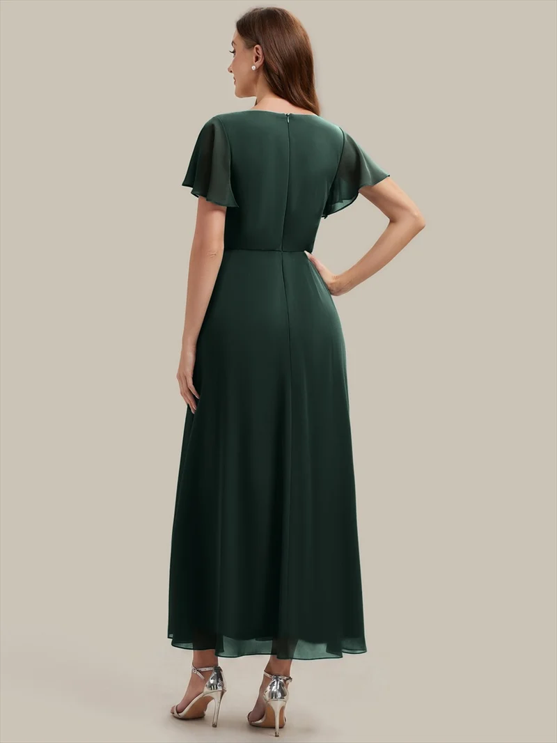 Robe d'invitée à col en V orné de strass et manches à volants