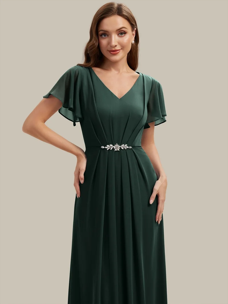 Robe d'invitée à col en V orné de strass et manches à volants