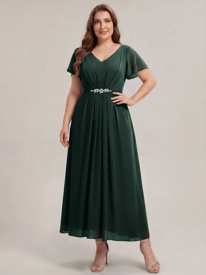 Robe d'invitée à col en V orné de strass et manches à volants