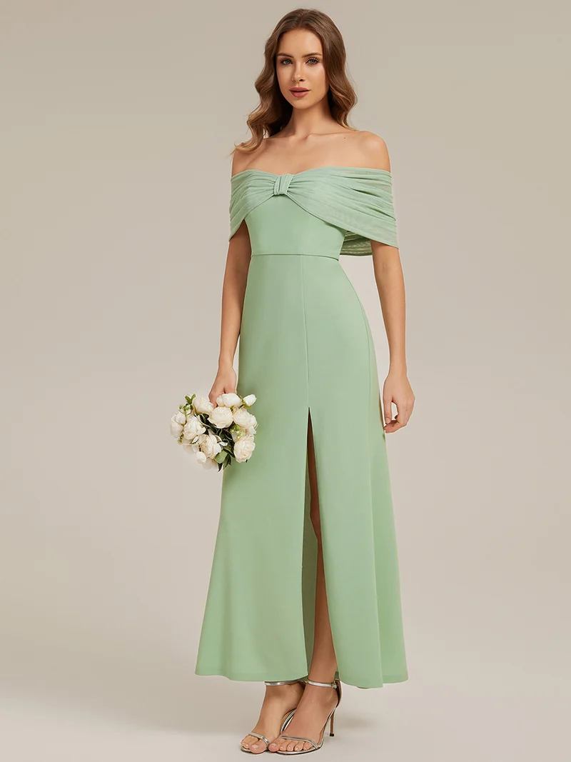 Robe maxi sans manches à bretelles avec un haut extensible et une fente haute sur la cuisse et un détail en nœud