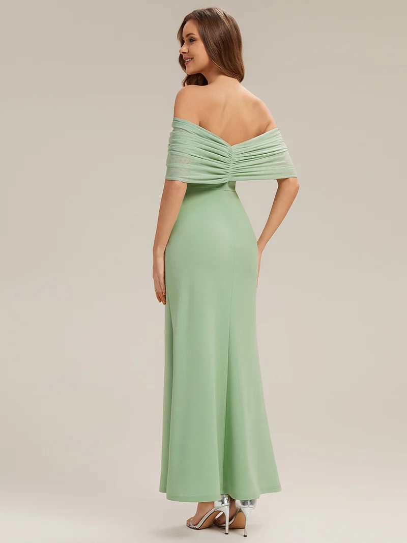 Robe maxi sans manches à bretelles avec un haut extensible et une fente haute sur la cuisse et un détail en nœud