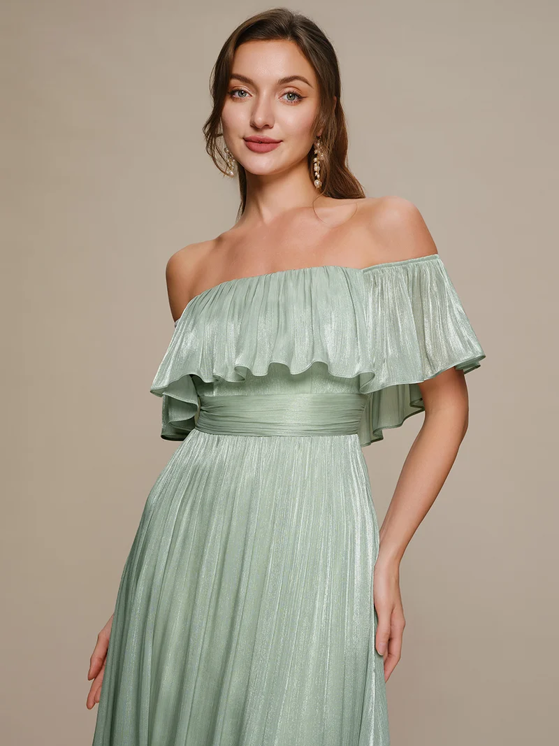 Robe longue à volants à épaules dénudées à manches courtes en forme de A