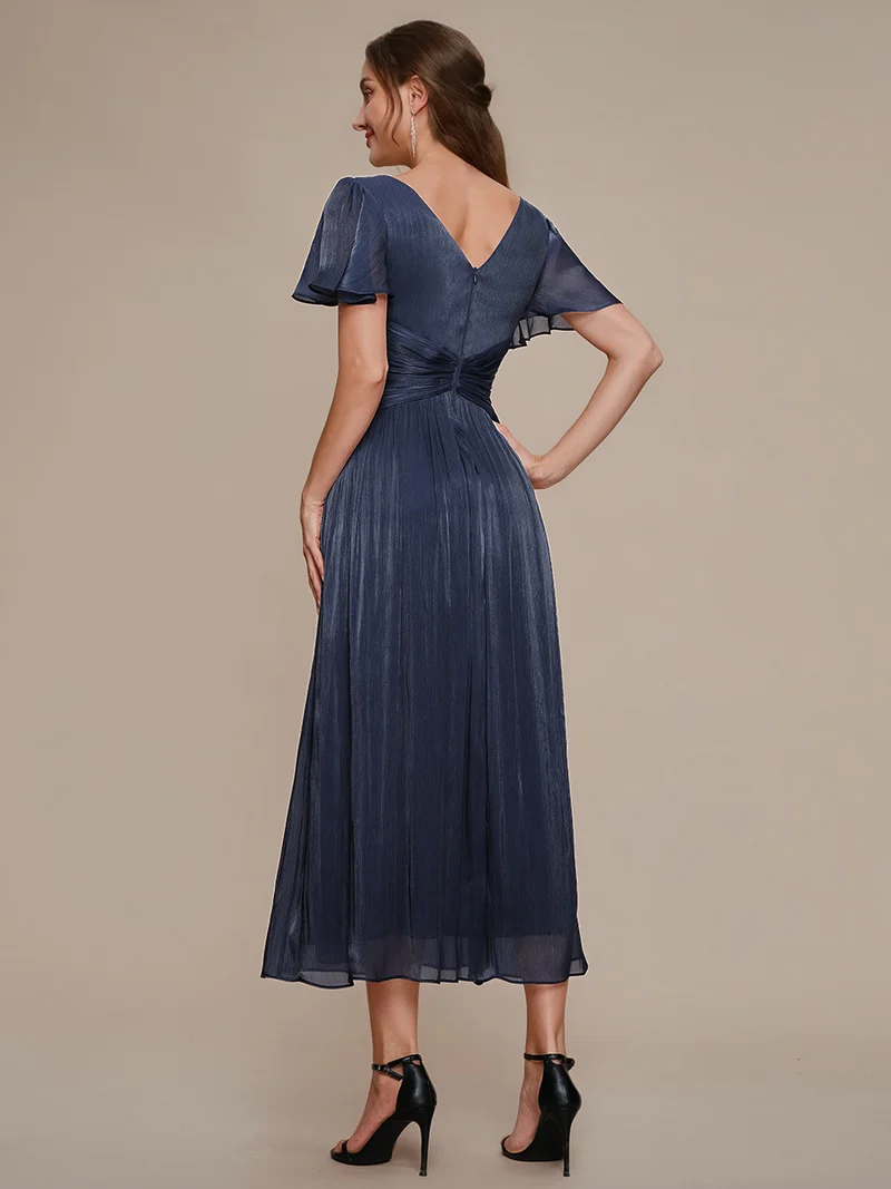 Robe midi à manches courtes avec volants en V et détails froncés