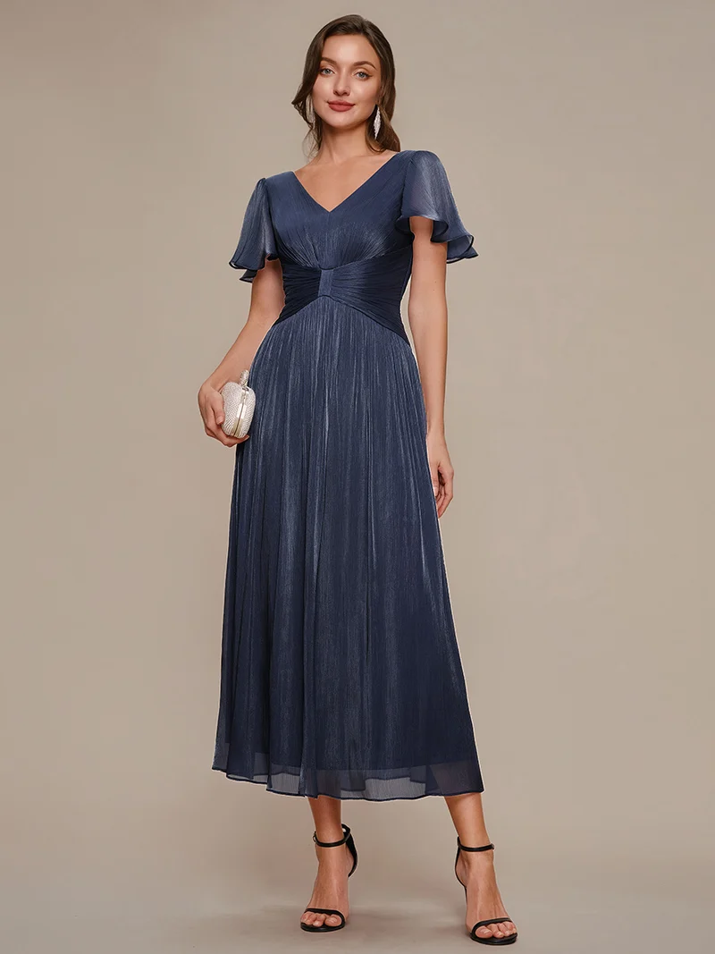Robe midi à manches courtes avec volants en V et détails froncés