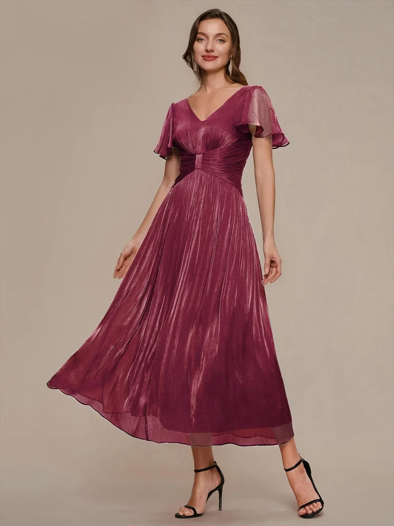 Robe midi à manches courtes avec volants en V et détails froncés