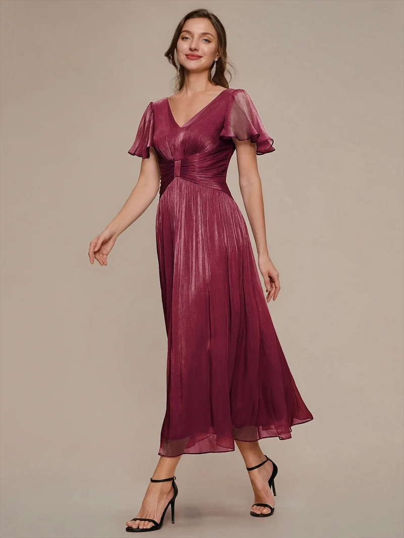 Robe midi à manches courtes avec volants en V et détails froncés