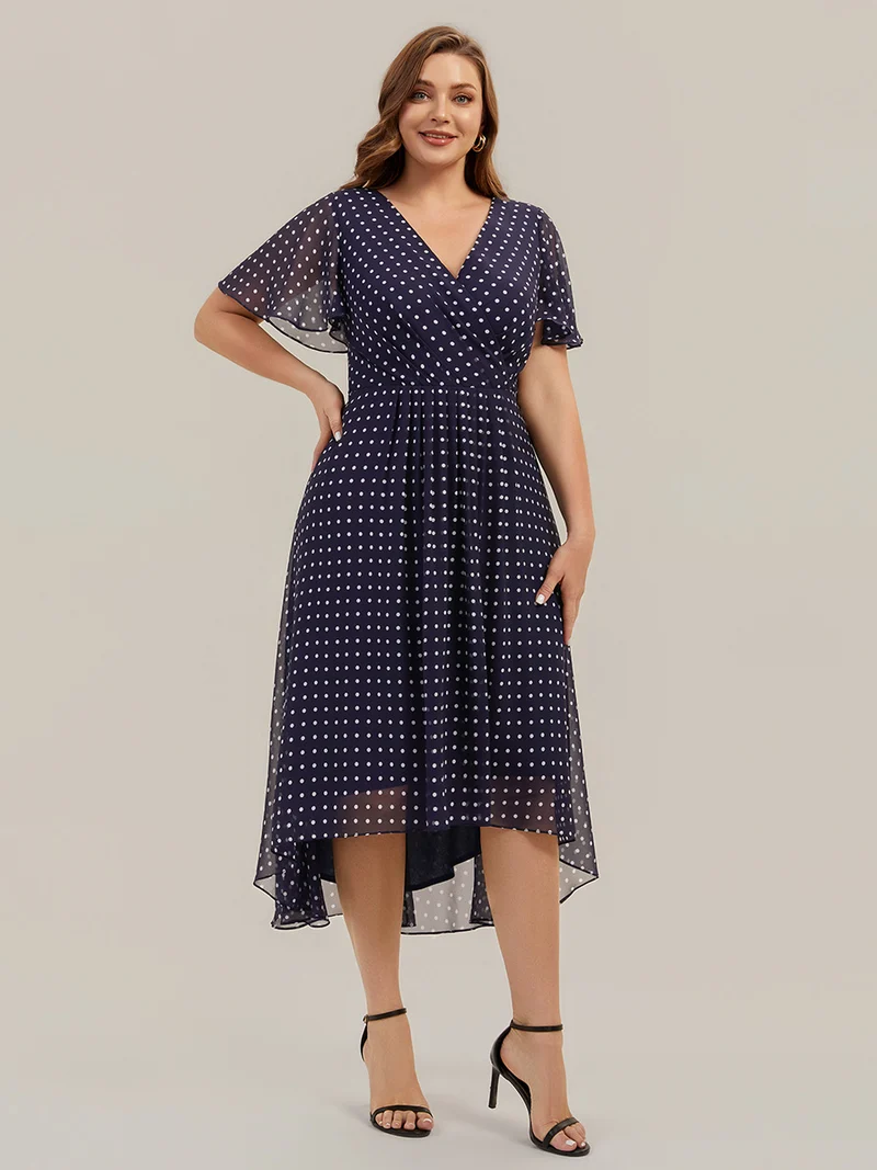 Robe à volants à imprimé pois à manches courtes, décolleté en V asymétrique, coupe A-line