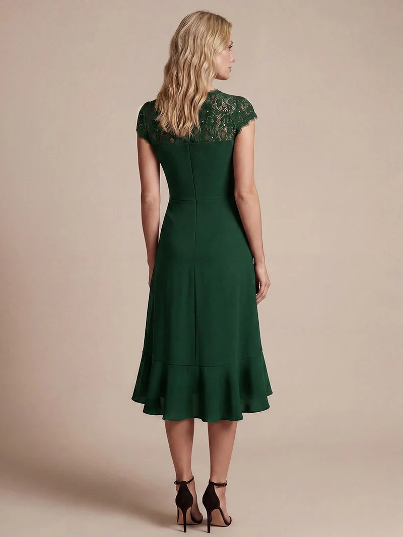 Robe midi sirène à volants en sequins à manches courtes avec décolleté croisé