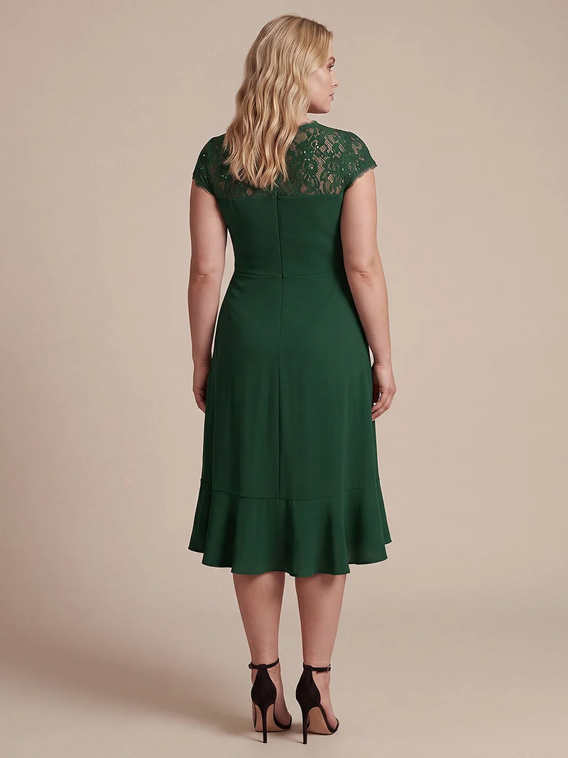 Robe midi sirène à volants en sequins à manches courtes avec décolleté croisé
