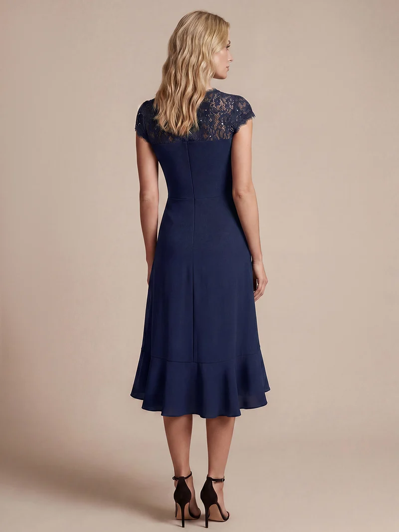 Robe midi sirène à volants en sequins à manches courtes avec décolleté croisé