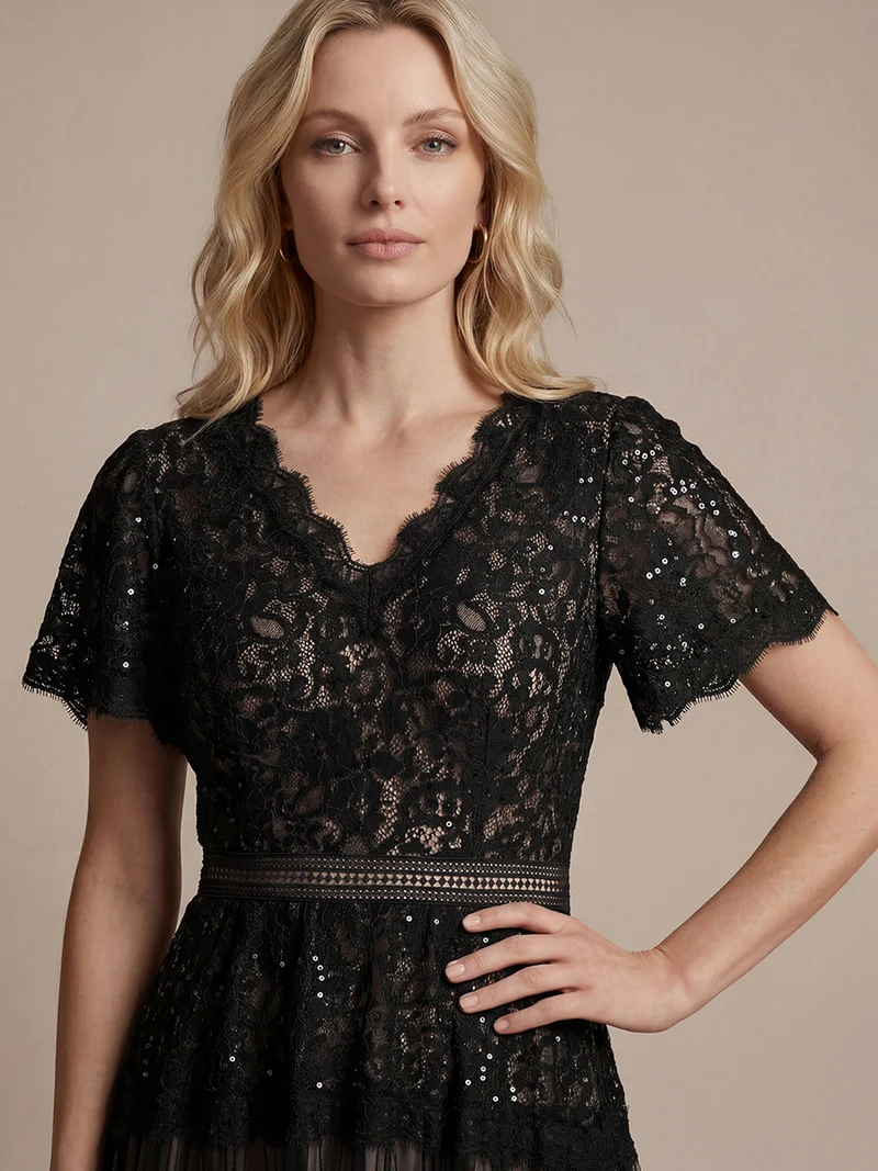 Robe en tulle A-line longueur thé à manches courtes décolleté en V avec sequins