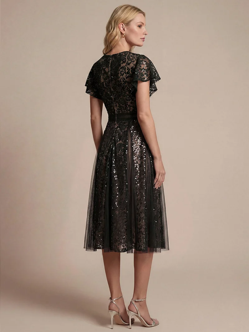 Robe midi évasée en tulle avec manches courtes décolleté en V et volants