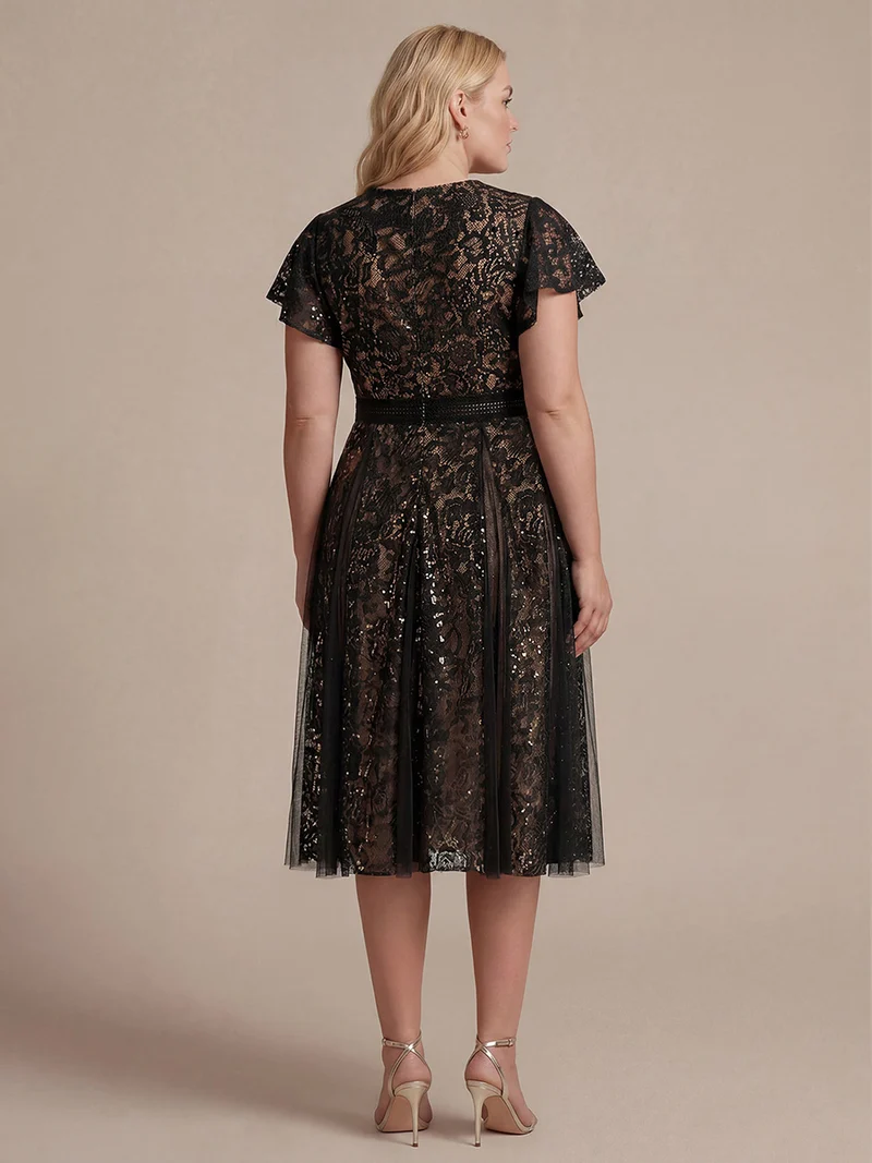 Robe midi évasée en tulle avec manches courtes décolleté en V et volants