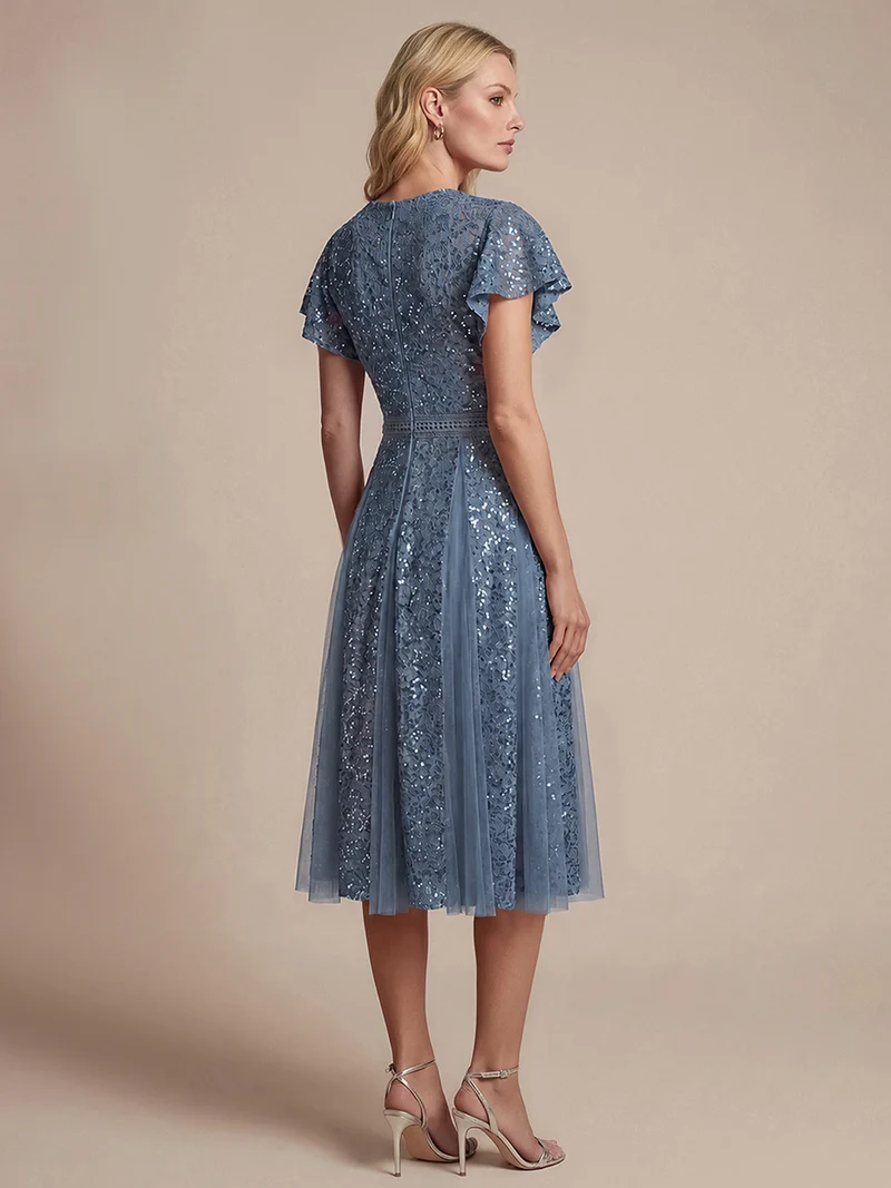 Robe midi évasée en tulle avec manches courtes décolleté en V et volants