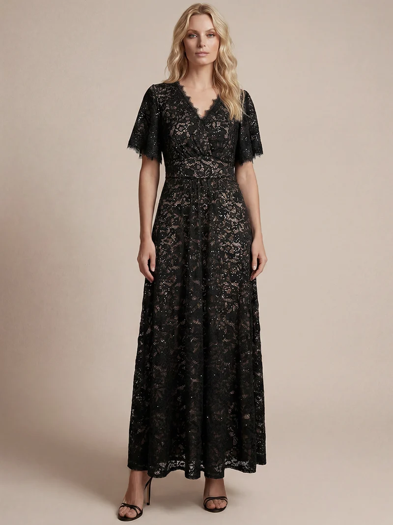Robe longue à volants en dentelle à manches courtes A ligne