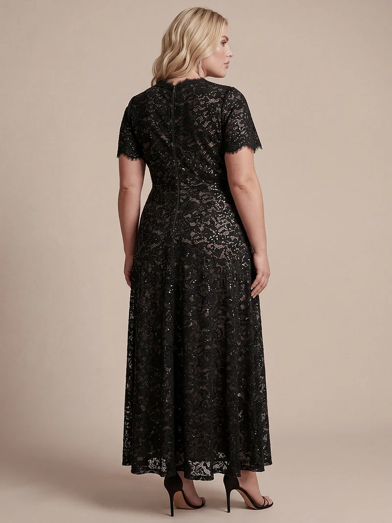 Robe longue à volants en dentelle à manches courtes A ligne