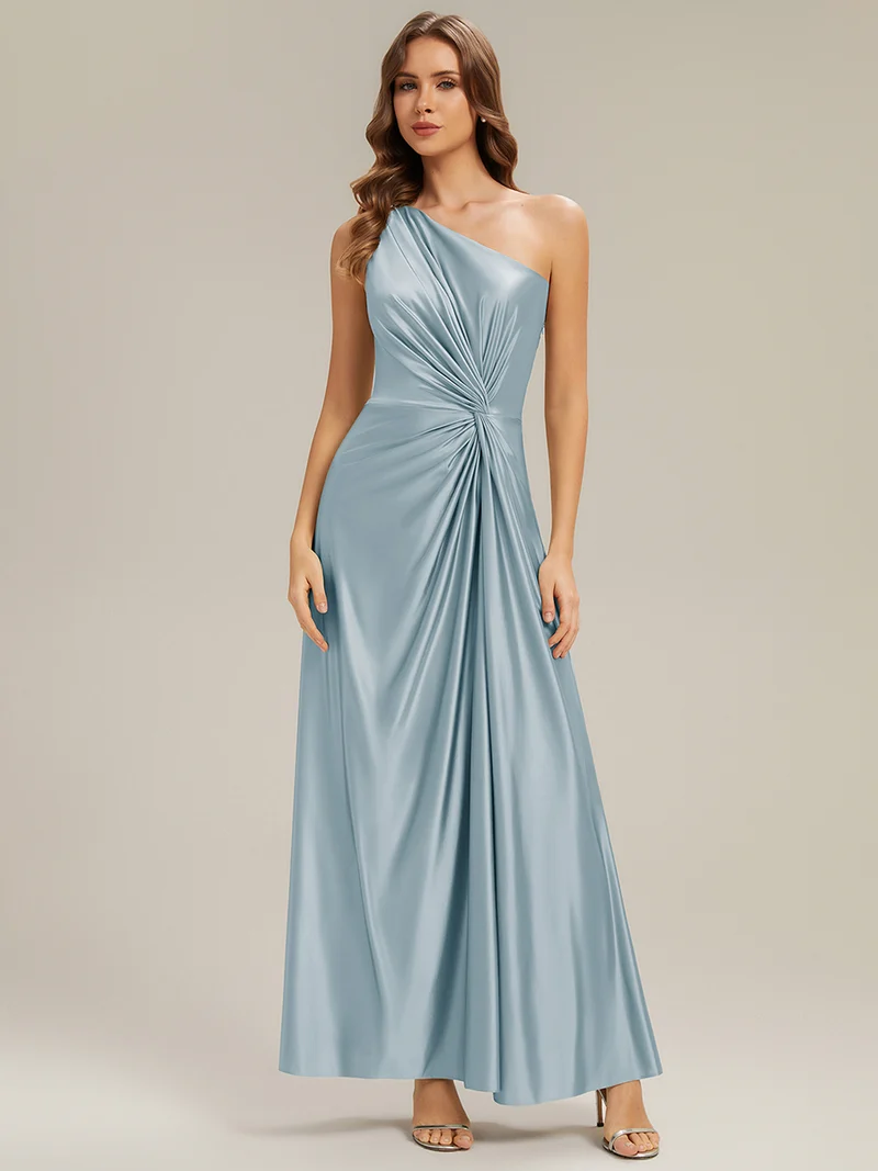 Robe longue à une épaule sans manches en A avec fente haute et détail noué