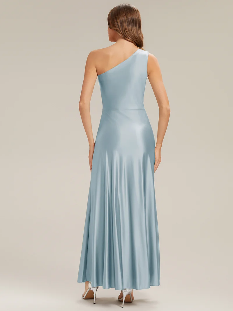 Robe longue à une épaule sans manches en A avec fente haute et détail noué