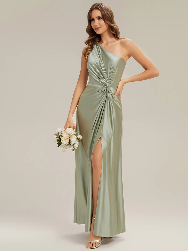 Robe longue à une épaule sans manches en A avec fente haute et détail noué