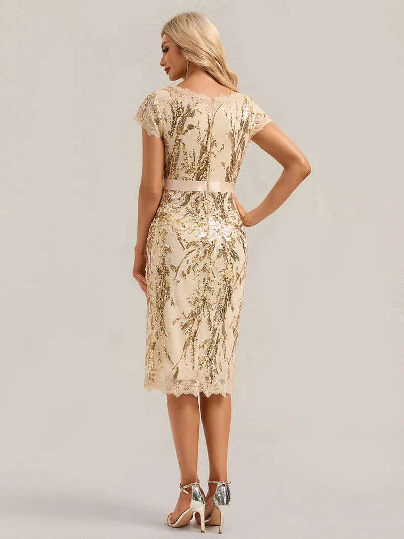Robe moulante à manches courtes en stretch avec décolleté en V profond et détails en sequins