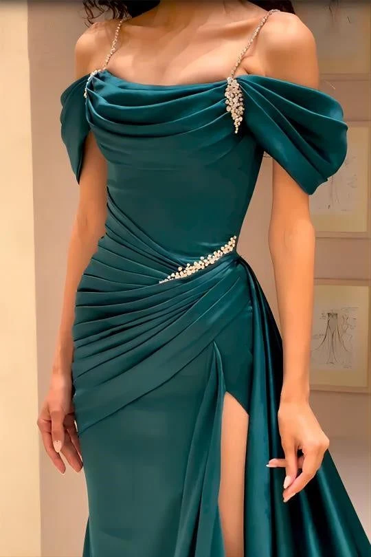 Robe de soirée en satin vert foncé à épaules dénudées et perles