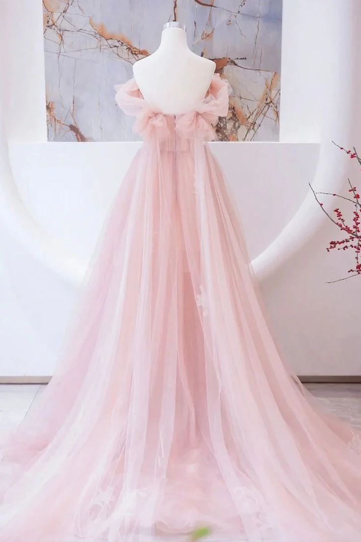 Robe de bal longue trapèze en tulle perlé avec corsage orné