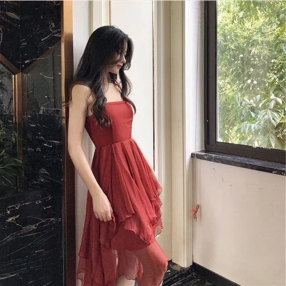 Robe de soirée trapèze asymétrique à bretelles spaghetti et volants en tulle pour bal de promo