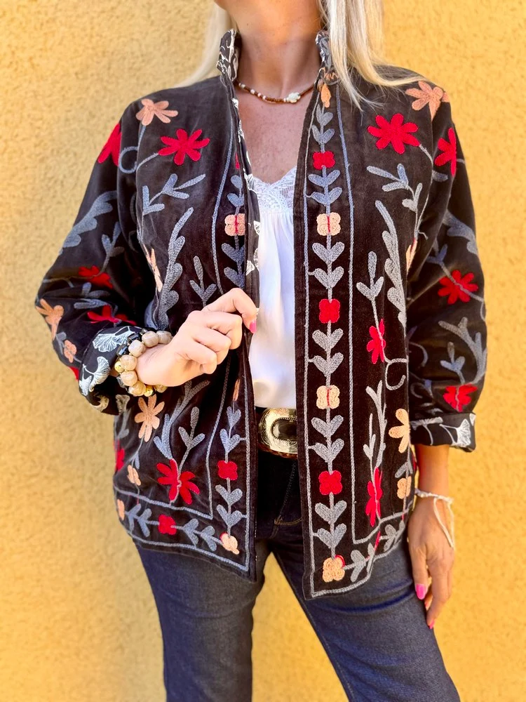 Veste Boho en velours brodé noir