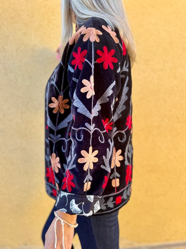 Veste Boho en velours brodé noir