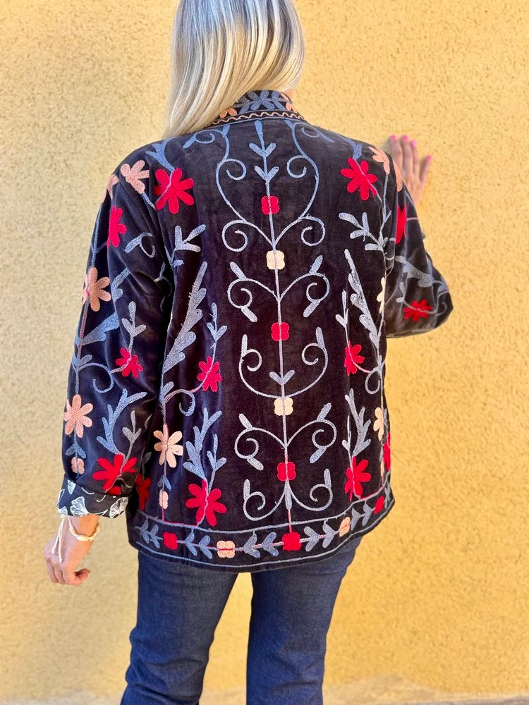 Veste Boho en velours brodé noir