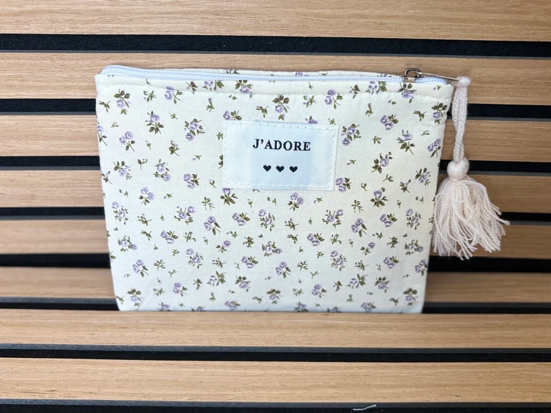 Pochette « J’adore »