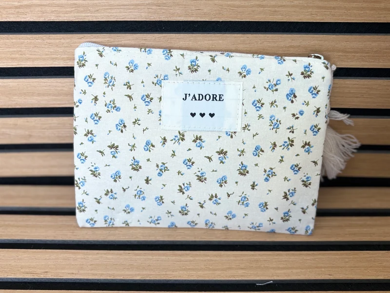 Pochette « J’adore »