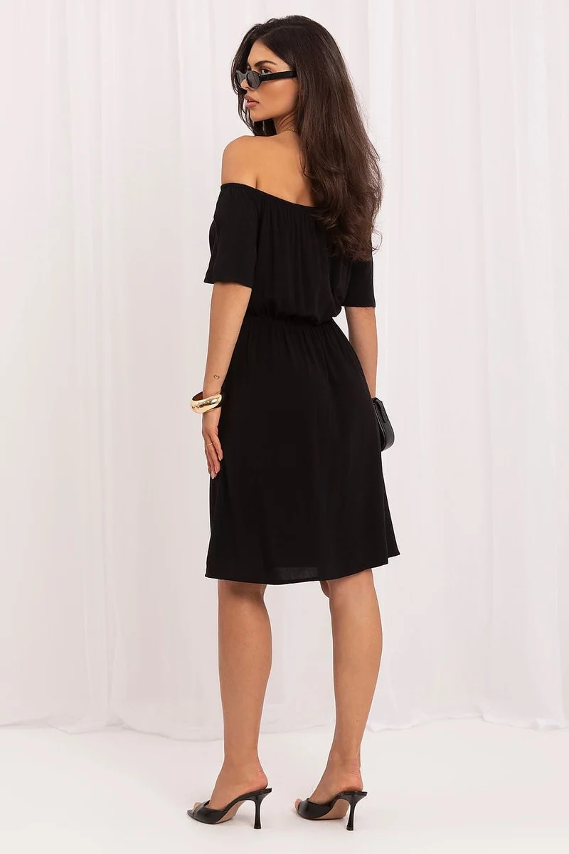Robe courte épaules dénudées noire