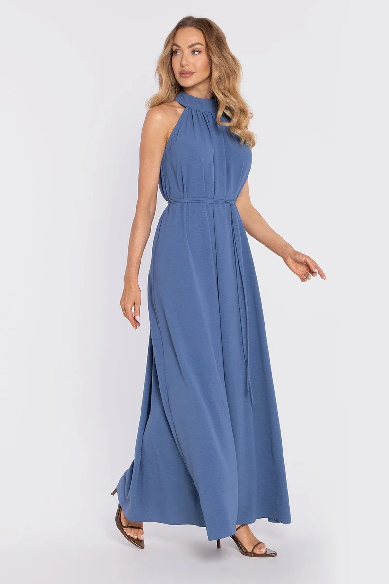 Robe longue bleue fluide sans manches