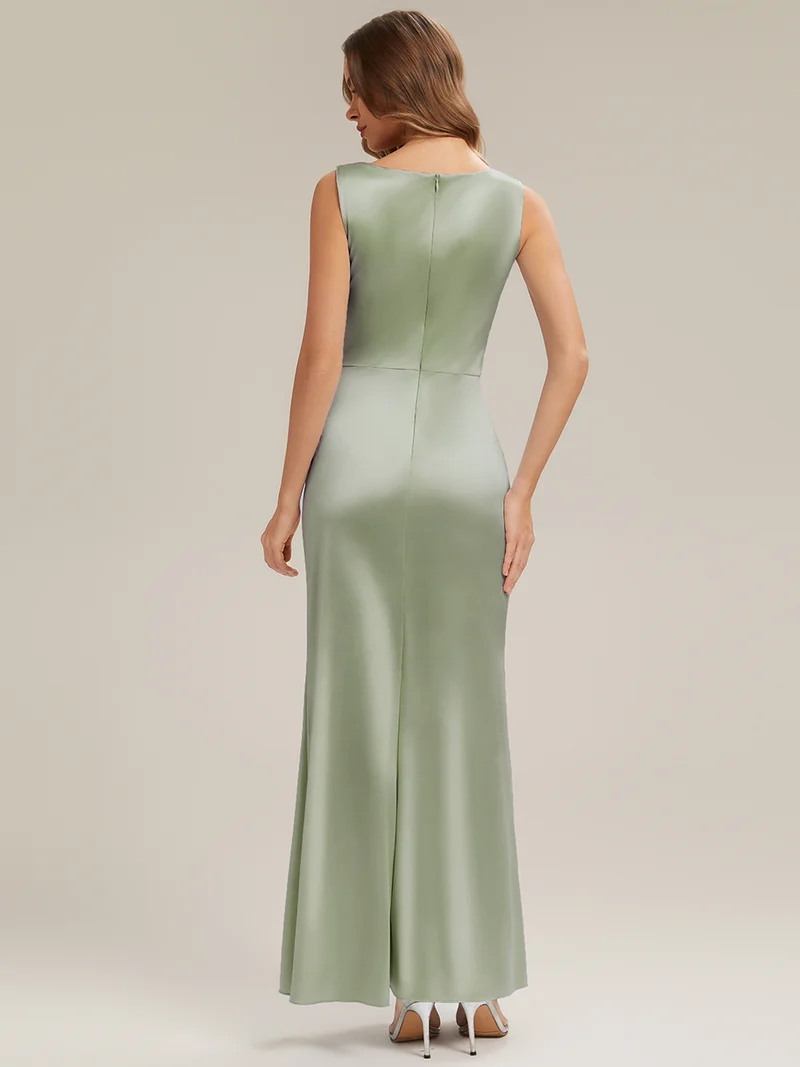 Robe sirène longue sans bretelles en stretch avec col drapé et fente haute sur la cuisse