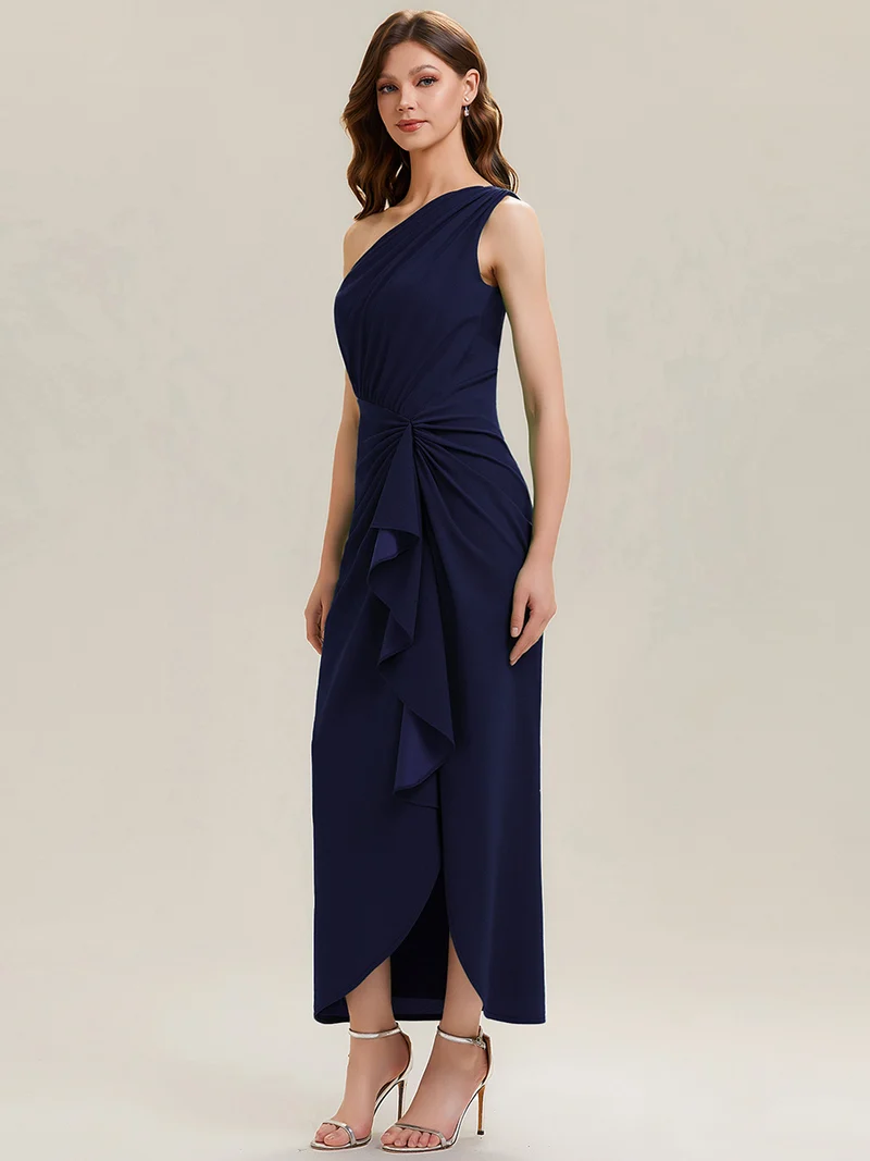 Robe moulante sans manches à épaule dénudée en tissu extensible avec fente haute et détails volants