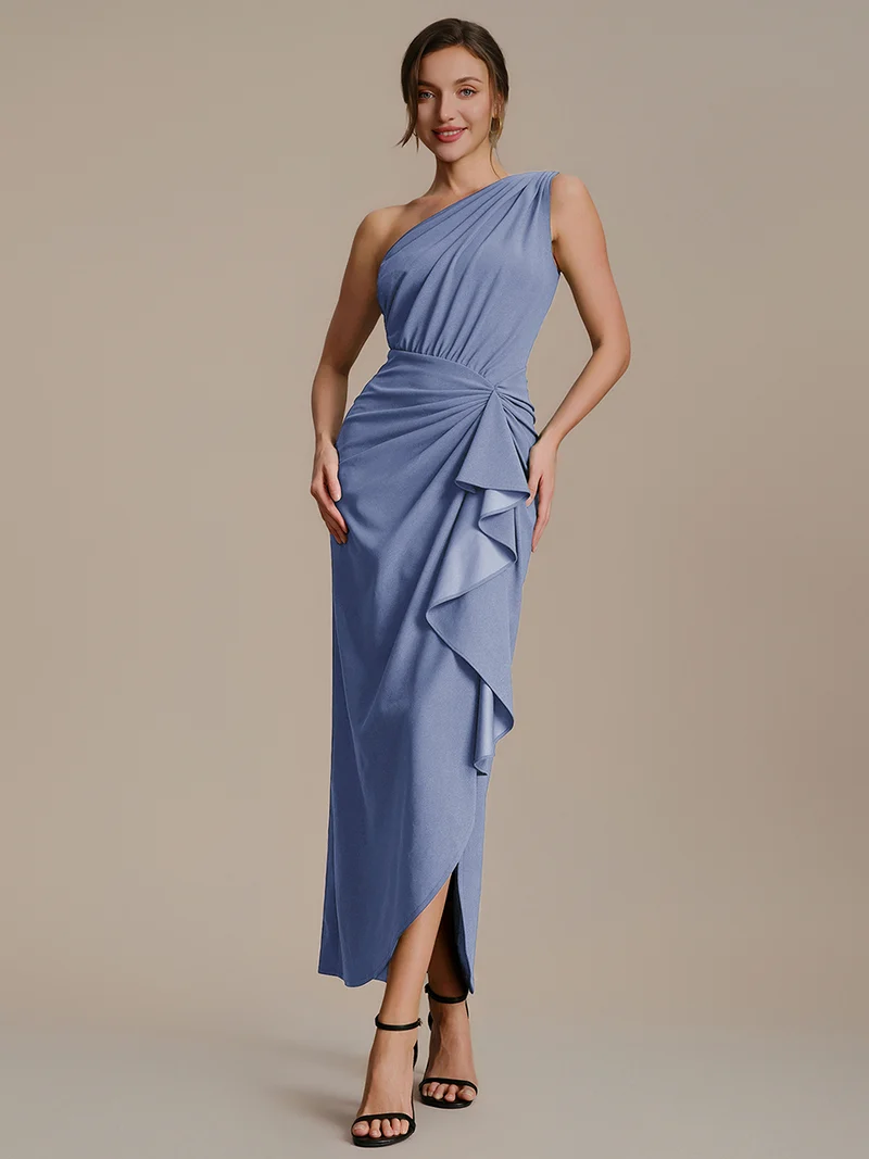 Robe moulante sans manches à épaule dénudée en tissu extensible avec fente haute et détails volants