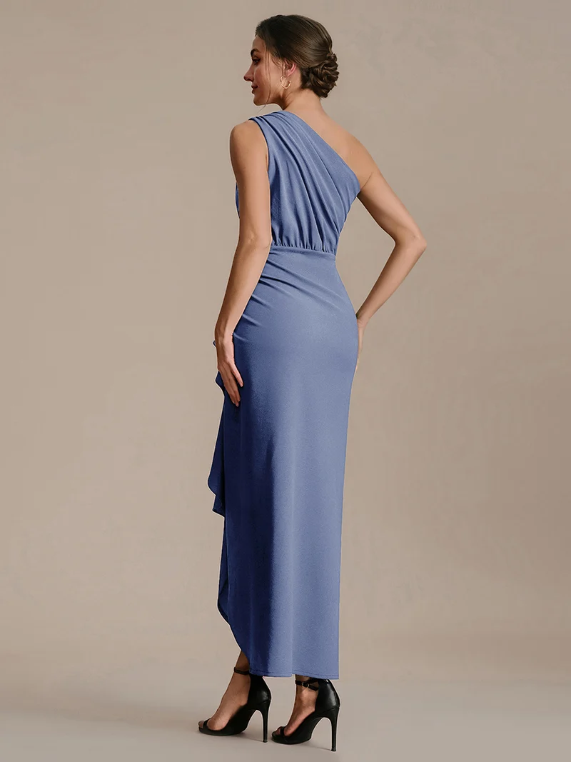 Robe moulante sans manches à épaule dénudée en tissu extensible avec fente haute et détails volants
