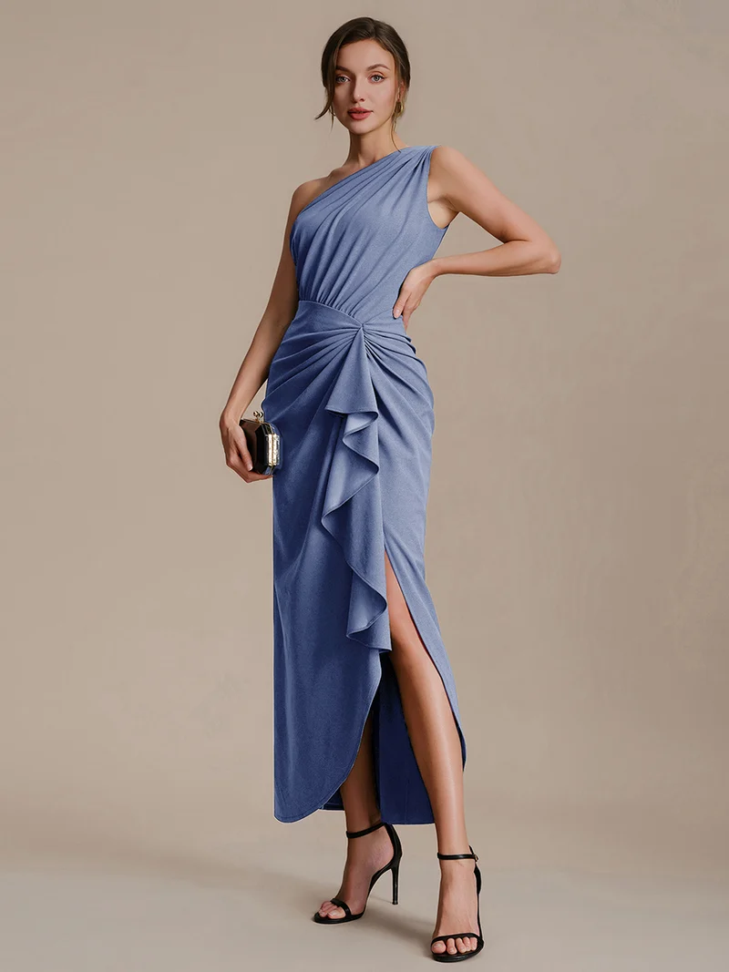 Robe moulante sans manches à épaule dénudée en tissu extensible avec fente haute et détails volants